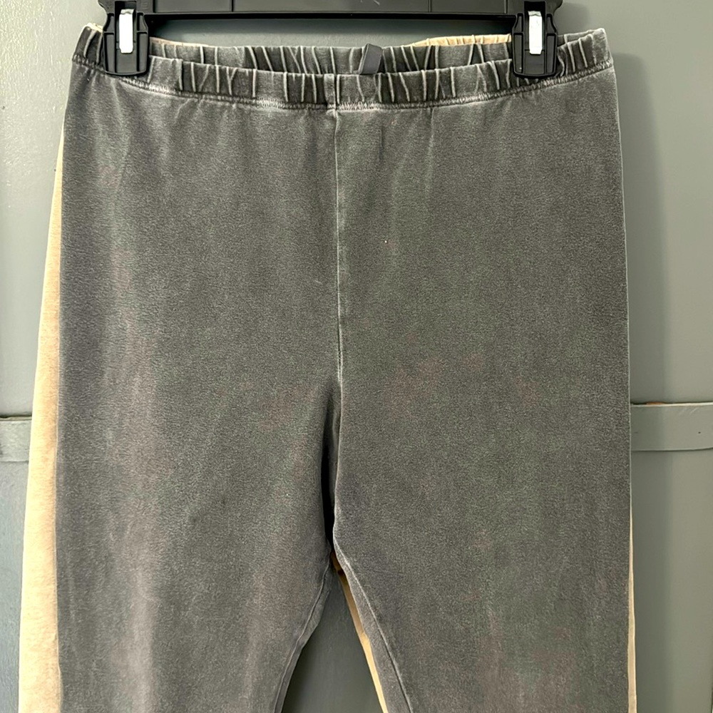 Skims outdoor leggings